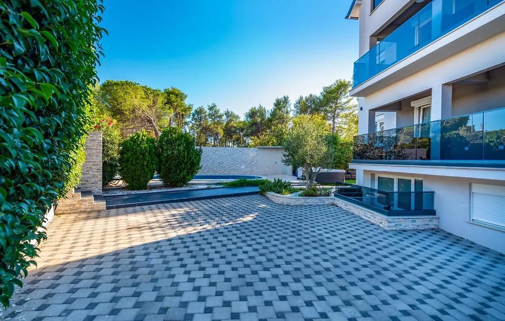 Villa Panta Zadar 0*,  Croatia